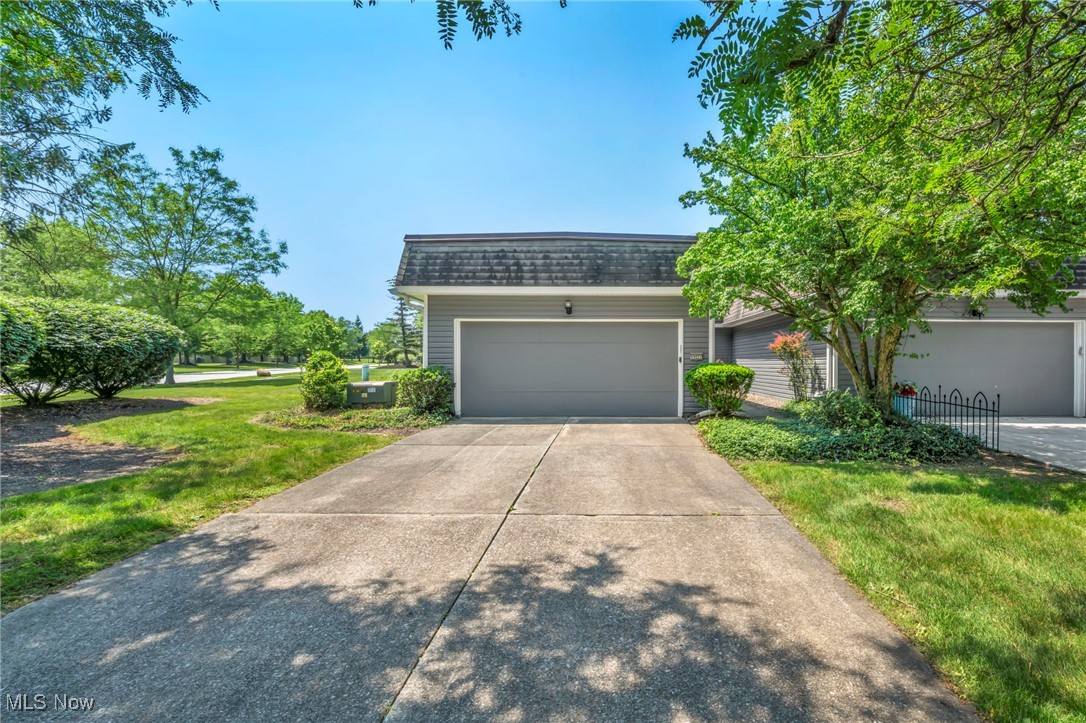 19221 Briarwood Lane 6-1