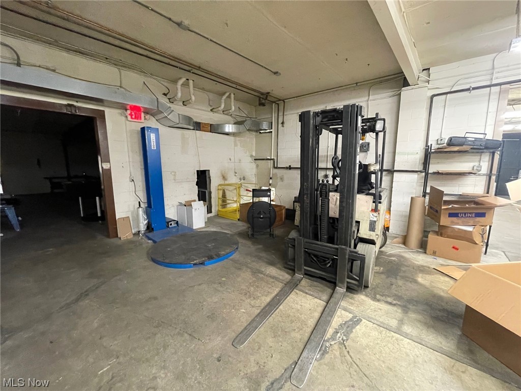 Canton City - Commercial Sale