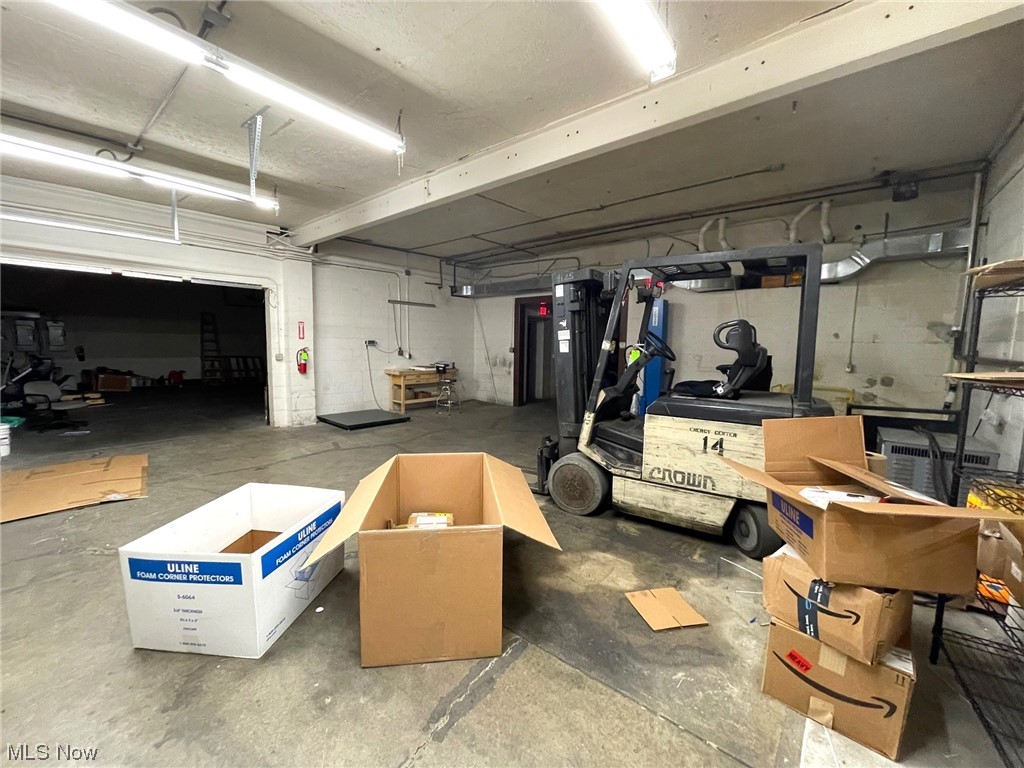 Canton City - Commercial Sale