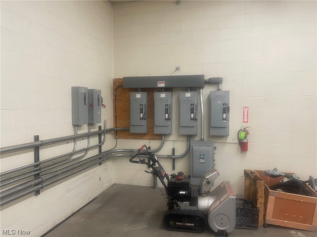 Canton City - Commercial Sale