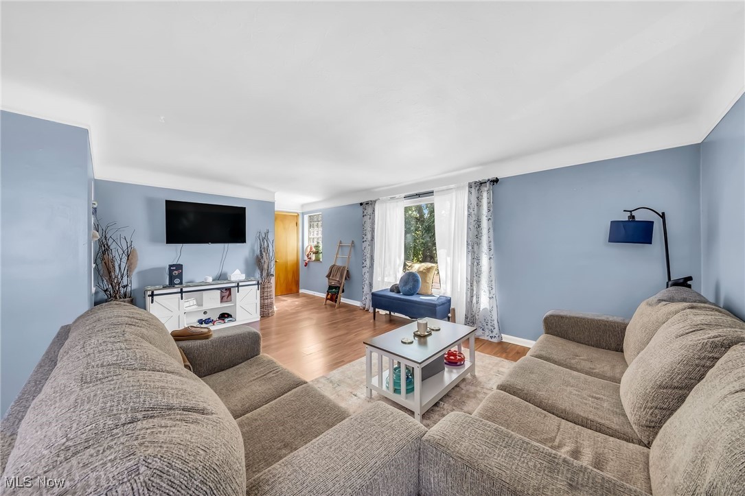 5610-5612 Warwick Drive