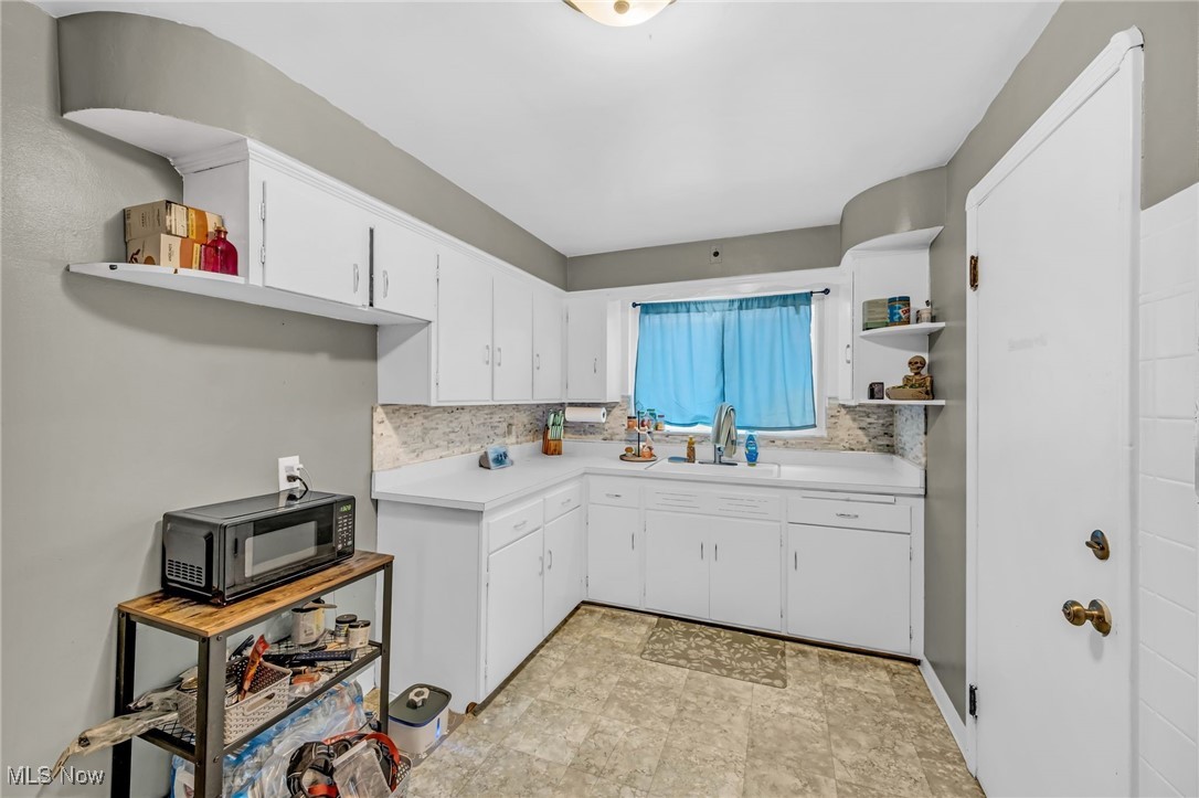 5610-5612 Warwick Drive