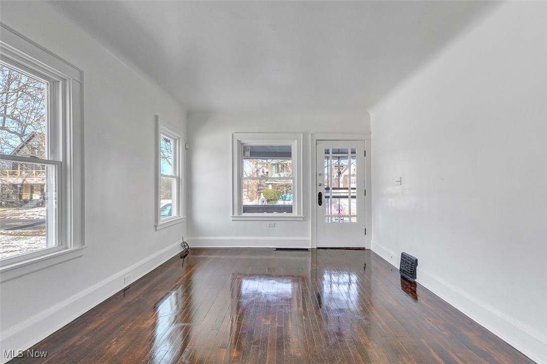 11412 Tuscora Avenue