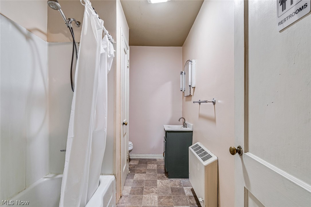 Cadiz Village - Commercial Sale