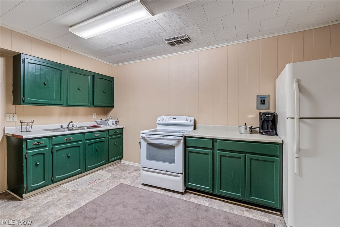 Cadiz Village - Commercial Sale