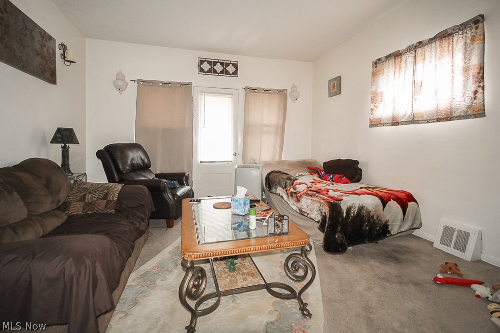 Urban Realty Companys - Commercial Sale