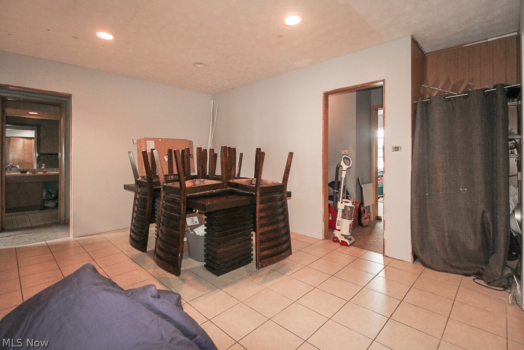 Urban Realty Companys - Commercial Sale