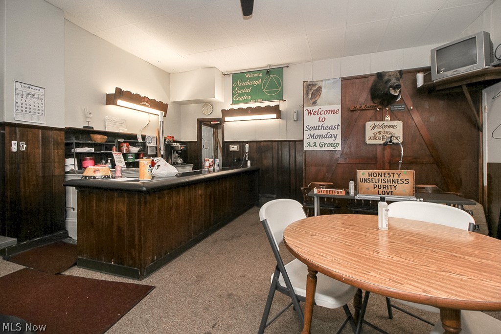 Urban Realty Companys - Commercial Sale