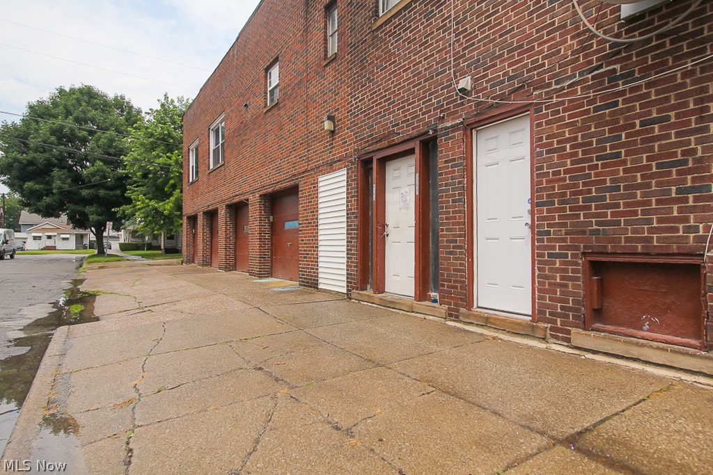 Urban Realty Companys - Commercial Sale