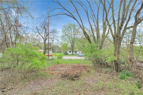Tiny photo for 2423 Stelzer Road, Columbus, OH 43219 (MLS # 5187963)