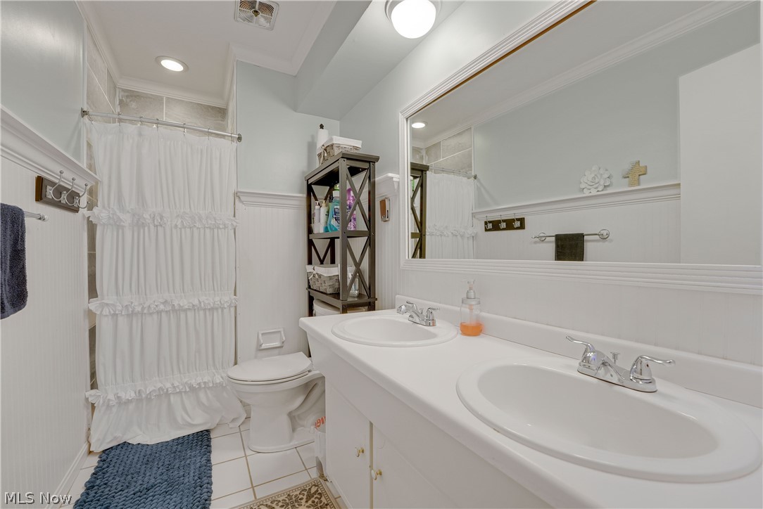 Meadowlawn Condo - Residential