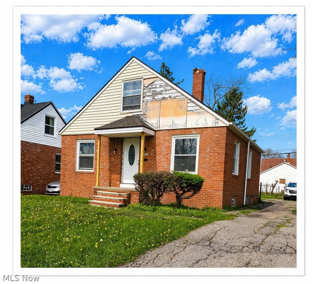 Photo of 4001 E 176th Street, Cleveland, OH 44128 (MLS # 5204286)