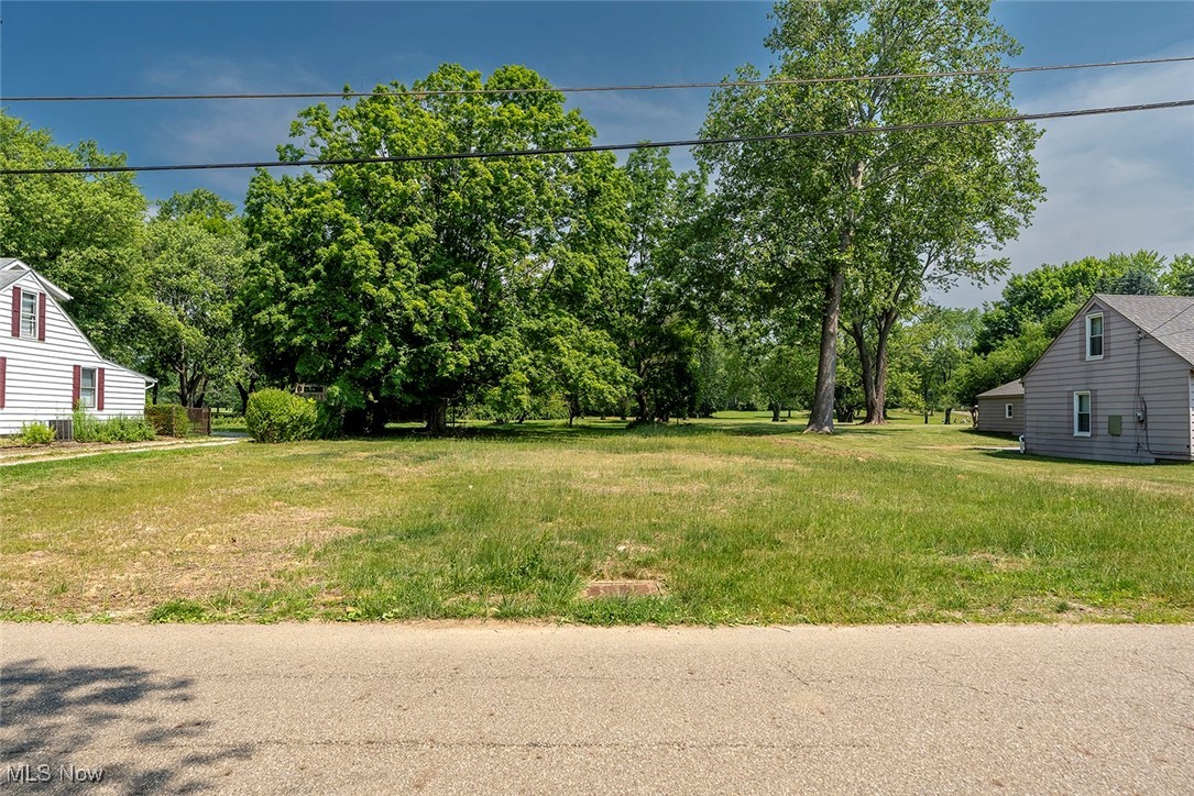 Bertcliff Acres - Land