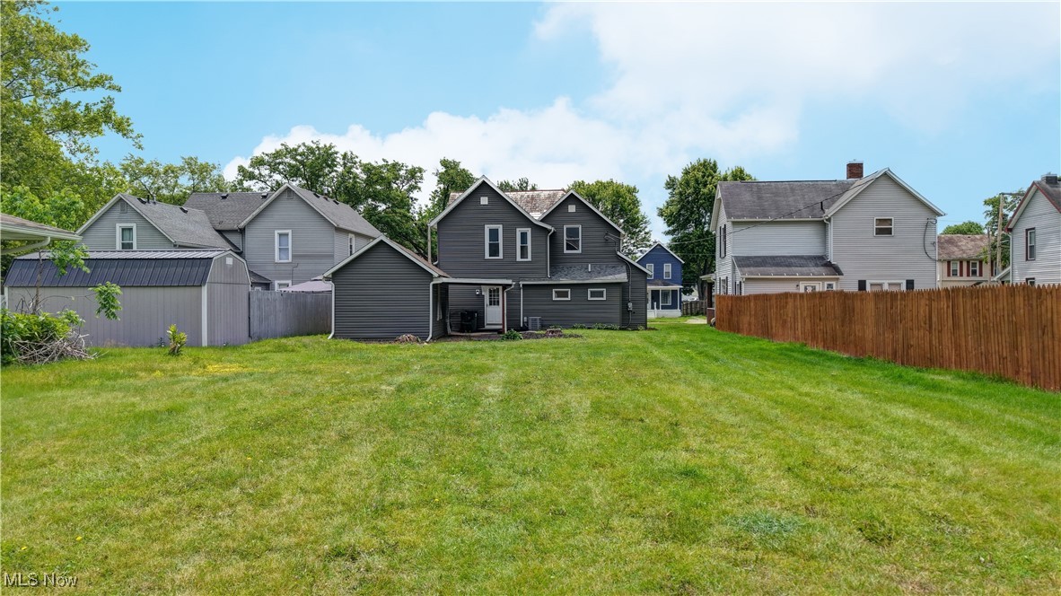 205 W Slingluff Avenue, Dover, Ohio image 32