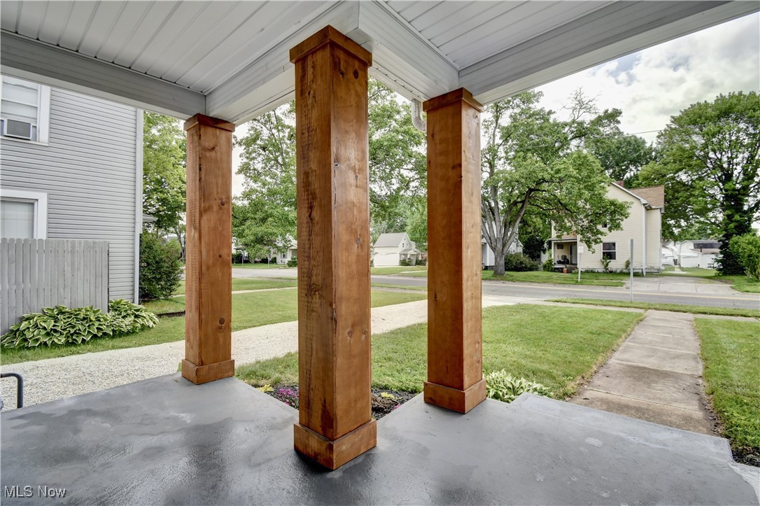 205 W Slingluff Avenue, Dover, Ohio image 3