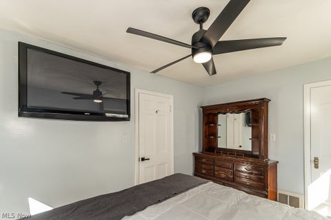 Tiny photo for 18010 Maple Heights Boulevard, Maple Heights, OH 44137 (MLS # 5253485)