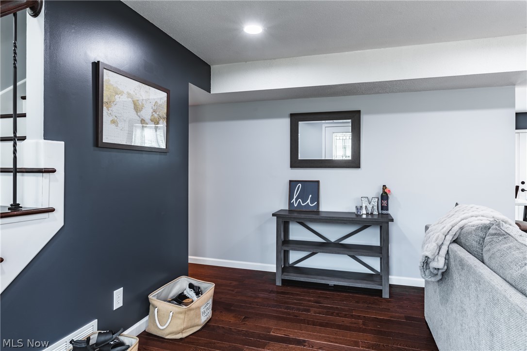 Country Club Estates Adn - Residential