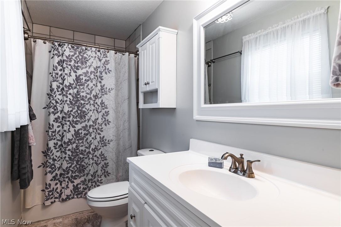 Country Club Estates Adn - Residential