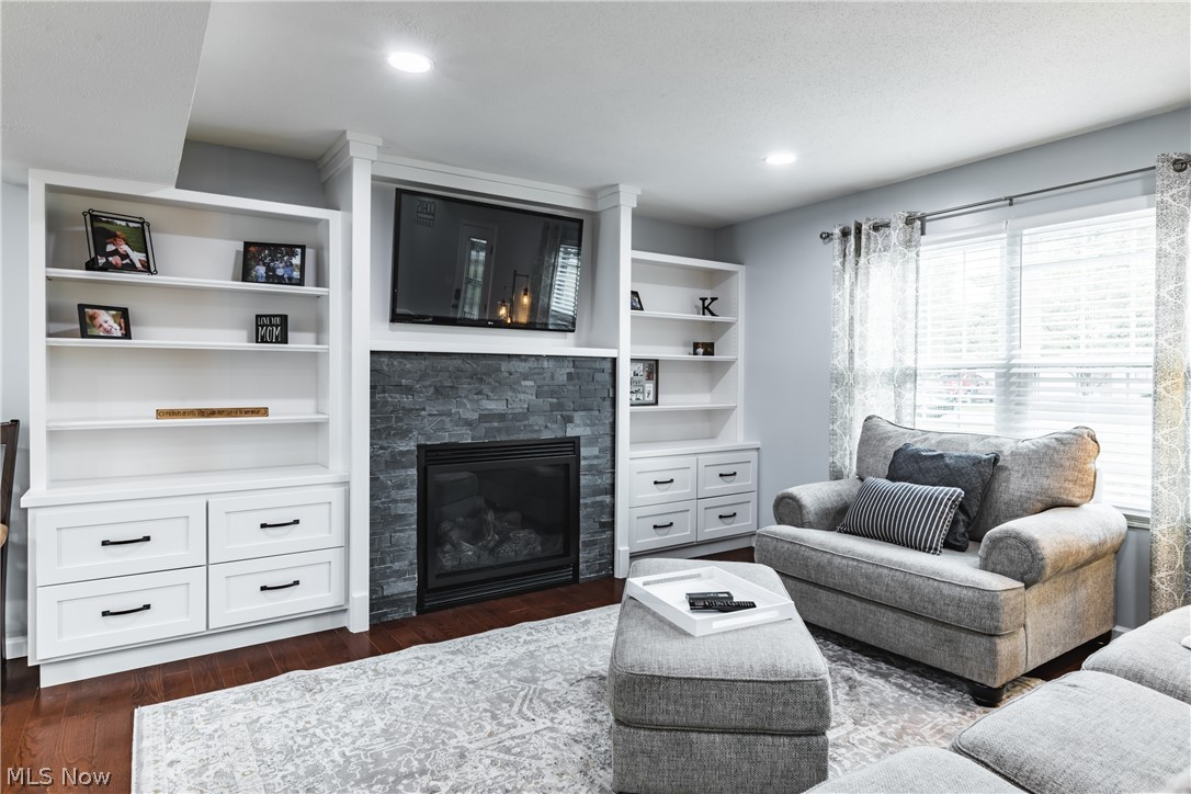 Country Club Estates Adn - Residential