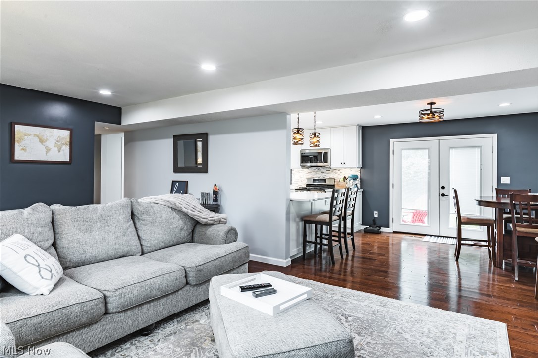 Country Club Estates Adn - Residential