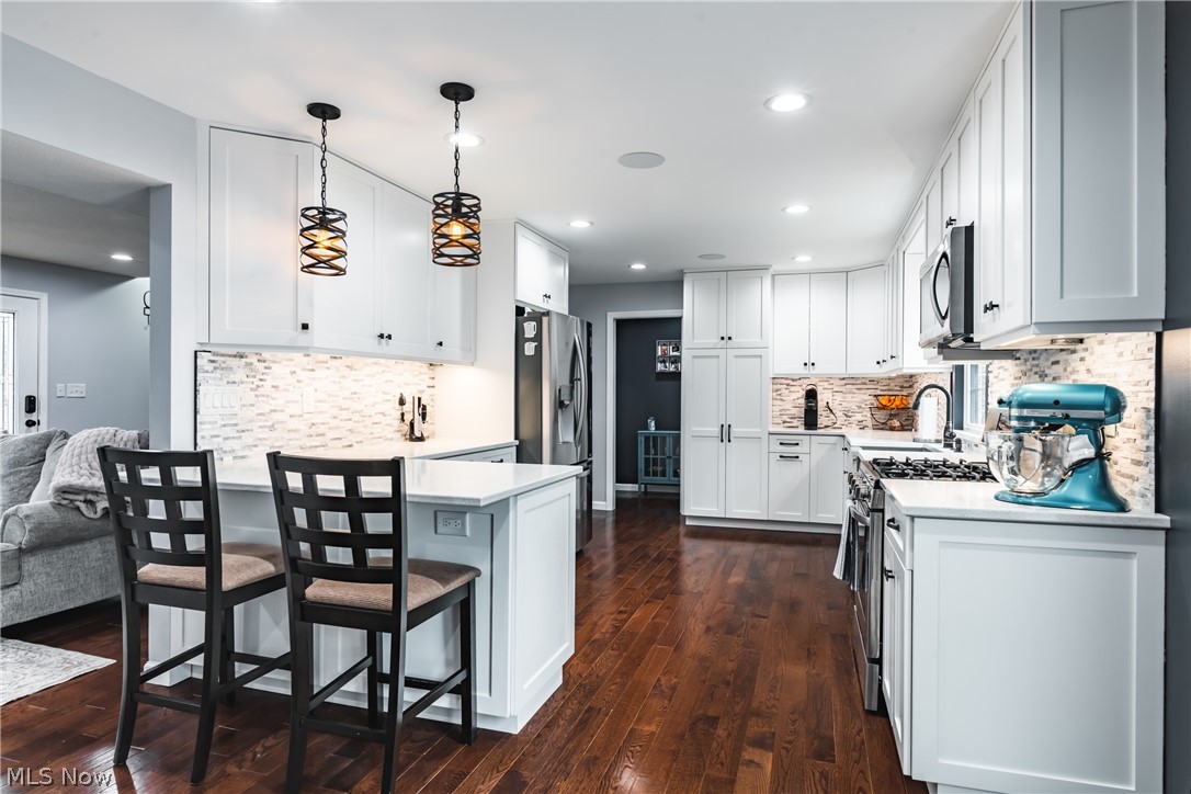 Country Club Estates Adn - Residential