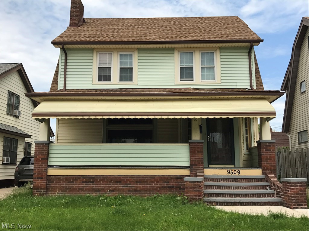 Four bedroom spacious colonial, new carpeting and fresh paint through-out! Large eat in kitchen new tile backsplash in kitchen. Covered patio, new garage door, fenced in yard too! Close to shopping, parks, dining and public transportation.