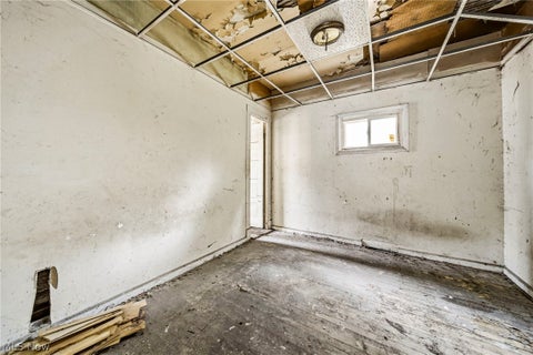 Tiny photo for 3257 E 56th Place, Cleveland, OH 44127 (MLS # 5240162)