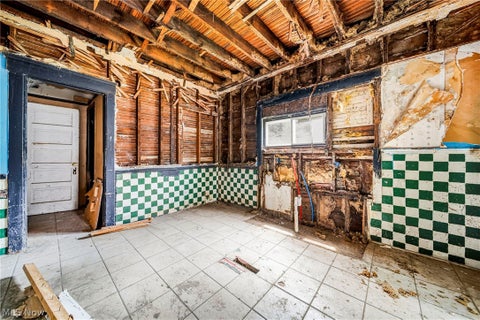 Tiny photo for 3257 E 56th Place, Cleveland, OH 44127 (MLS # 5240162)