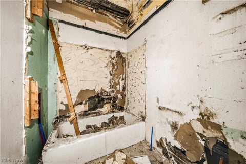 Tiny photo for 3257 E 56th Place, Cleveland, OH 44127 (MLS # 5240162)