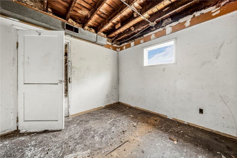 Tiny photo for 3257 E 56th Place, Cleveland, OH 44127 (MLS # 5240162)