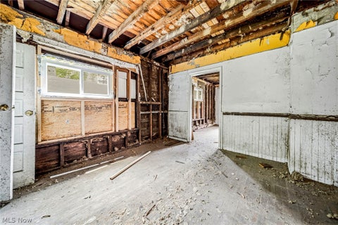 Tiny photo for 3257 E 56th Place, Cleveland, OH 44127 (MLS # 5240162)