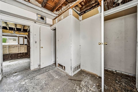 Tiny photo for 3257 E 56th Place, Cleveland, OH 44127 (MLS # 5240162)