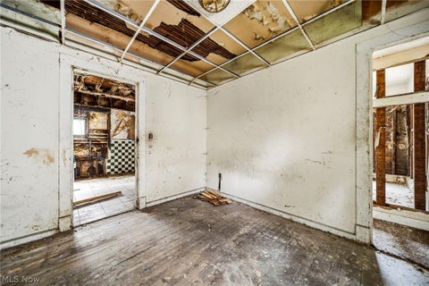 Tiny photo for 3257 E 56th Place, Cleveland, OH 44127 (MLS # 5240162)