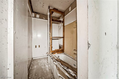Tiny photo for 3257 E 56th Place, Cleveland, OH 44127 (MLS # 5240162)