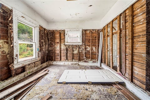 Tiny photo for 3257 E 56th Place, Cleveland, OH 44127 (MLS # 5240162)