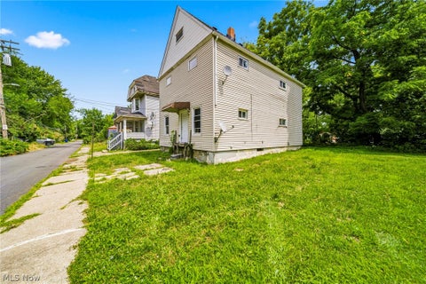 Tiny photo for 3257 E 56th Place, Cleveland, OH 44127 (MLS # 5240162)