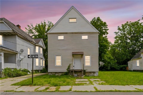 Tiny photo for 3257 E 56th Place, Cleveland, OH 44127 (MLS # 5240162)