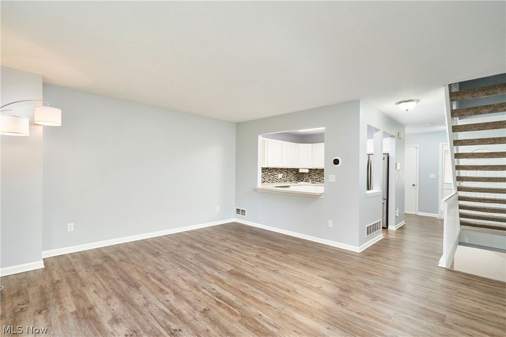 Photo of 1329 Meadow Run, Copley, OH 44321 (MLS # 5193132)