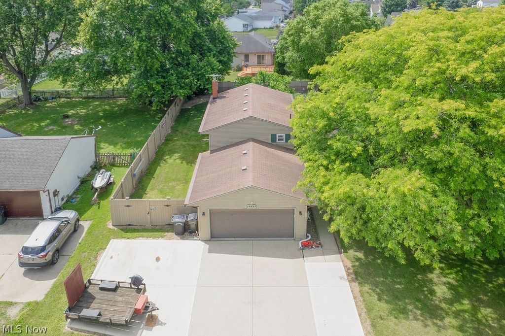 Photo of 38667 Chestnut Ridge Road, Elyria, OH 44035 (MLS # 5223171)