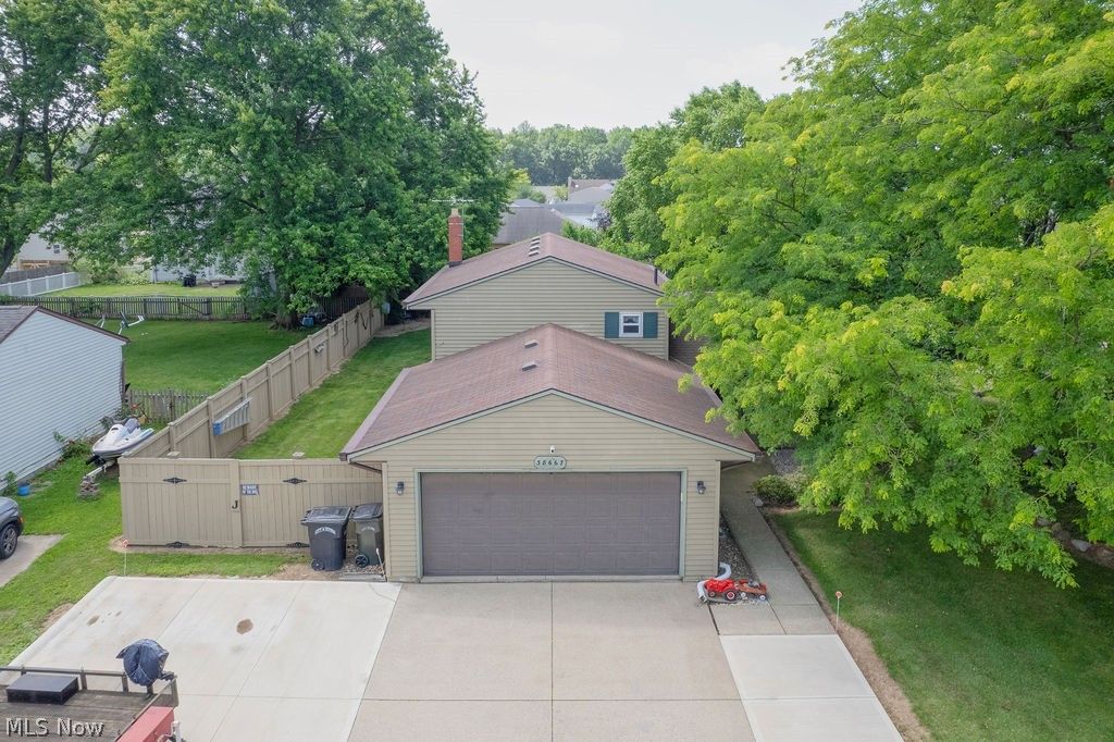 Photo of 38667 Chestnut Ridge Road, Elyria, OH 44035 (MLS # 5223171)