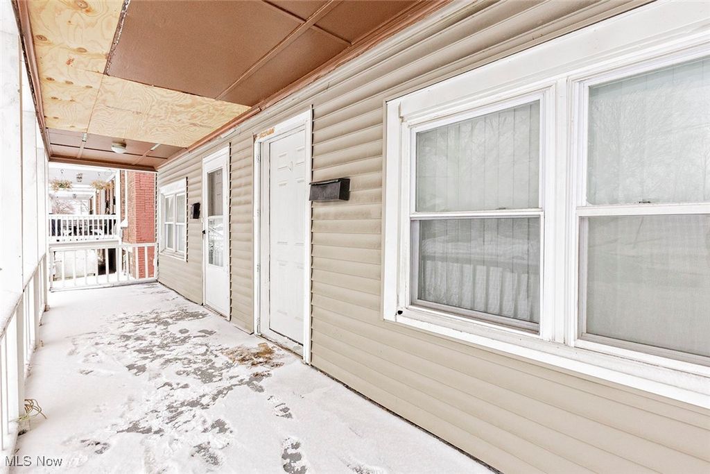 Photo of 1585 Newman Avenue, Lakewood, OH 44107 (MLS # 5175746)