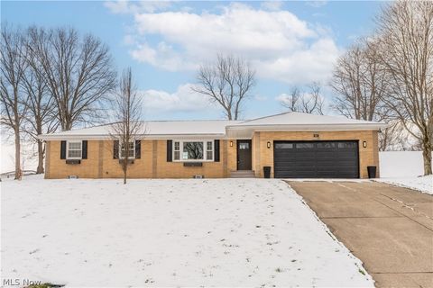 Homes For Sale - 960 Impala Drive<br/> Akron, OH 44319