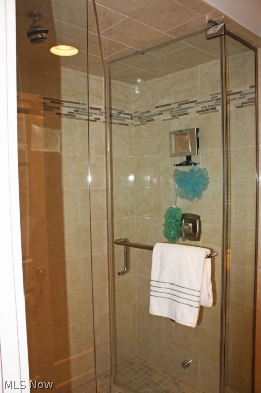 Between Detroit and Franklin Avenues - Residential