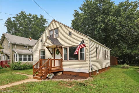 Homes For Sale - 143 Conrad Street<br/> Summit County, Barberton, OH 44203