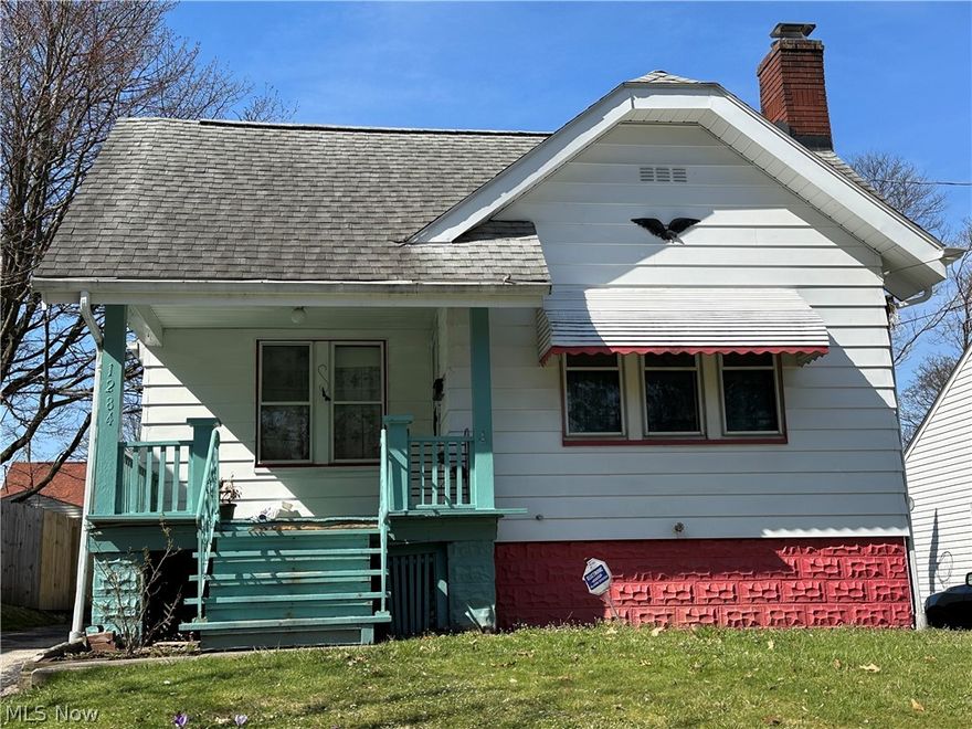 WELCOME TO 1284 Murray Ave, Akron, Ohio 44310, this charming home features two bedrooms and two full bathrooms. The furnace was replaced in 2019, and the water tank was replaced in the same year (2019). The property includes central  air conditioning for added comfort. The basement offers a spacious area that can be used for recreational purposes or as an additional bedroom. Conveniently situated near various amenities, this property also includes a limited  one-year home warranty provided by APHW.