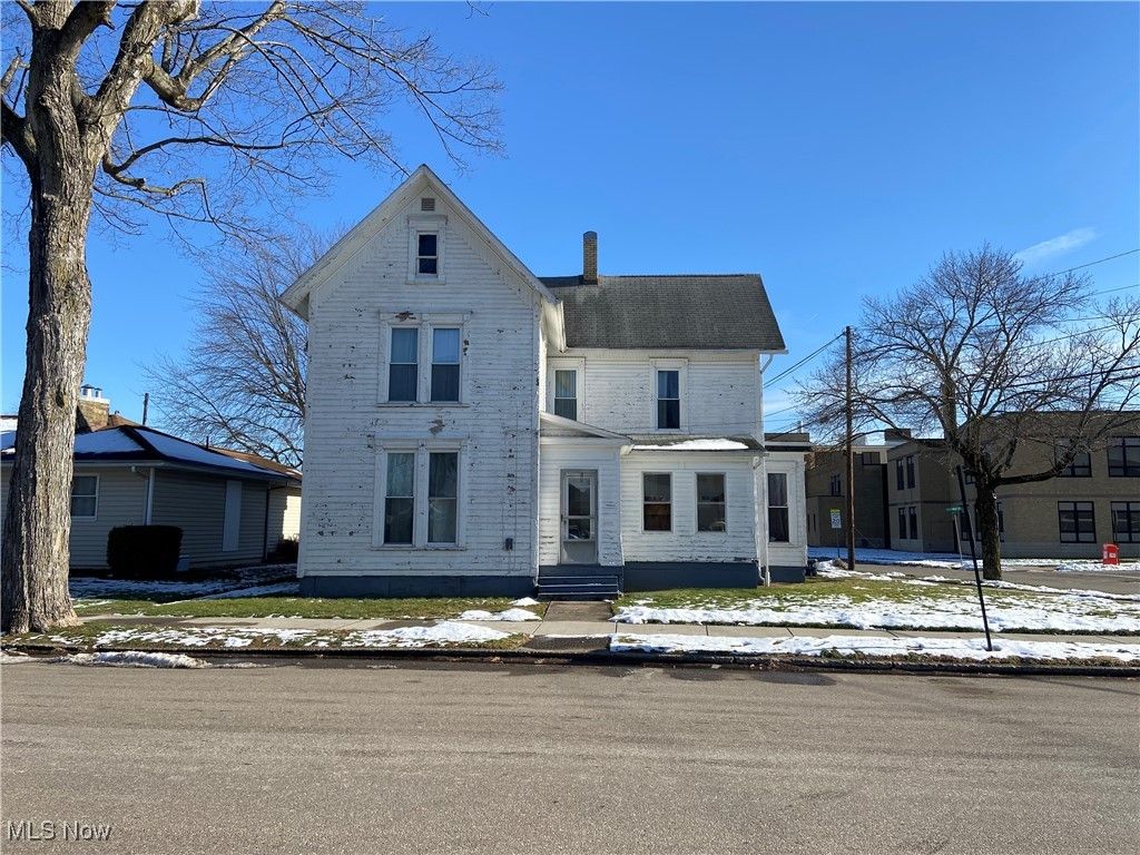 Photo of 346 W State Street, Newcomerstown, OH 43832 (MLS # 5177270)
