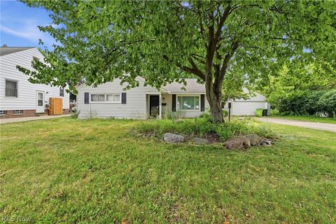 Homes For Sale - 2200 Buena Vista Drive<br/> Wickliffe, OH 44092
