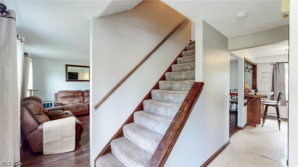 Photo of 13608 Inverness Avenue NW, Uniontown, OH 44685 (MLS # 5202424)