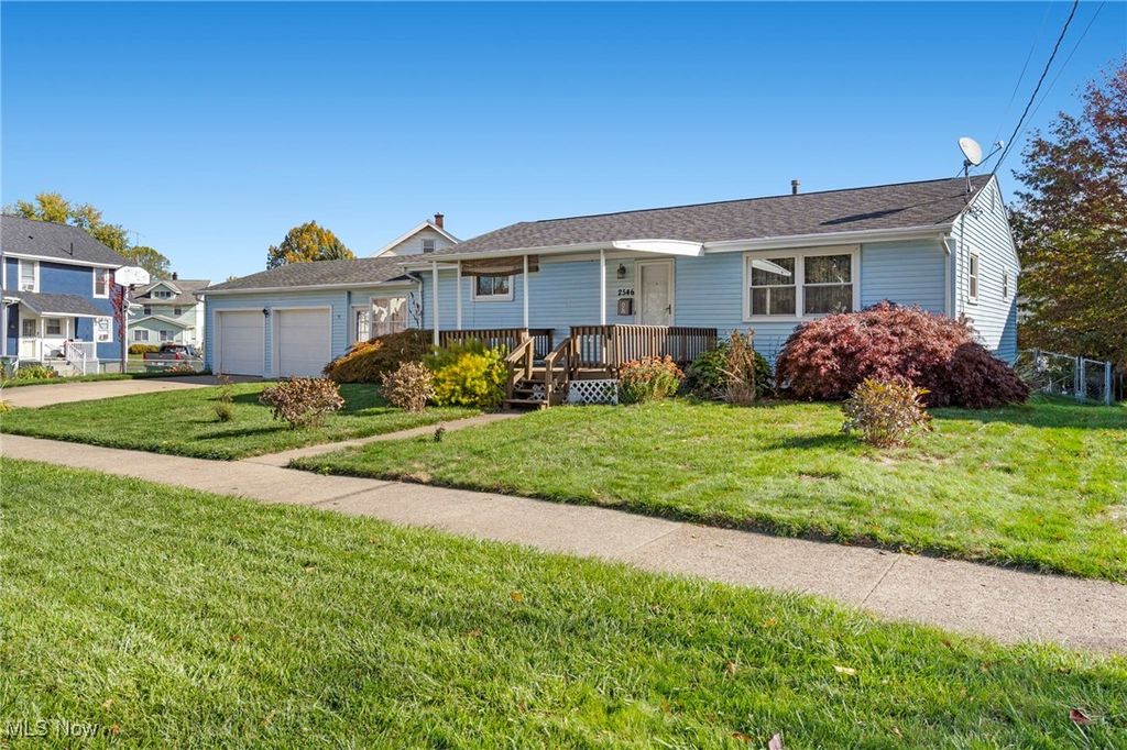 Photo of 2546 Coventry Boulevard NE, Canton, OH 44705 (MLS # 5167612)