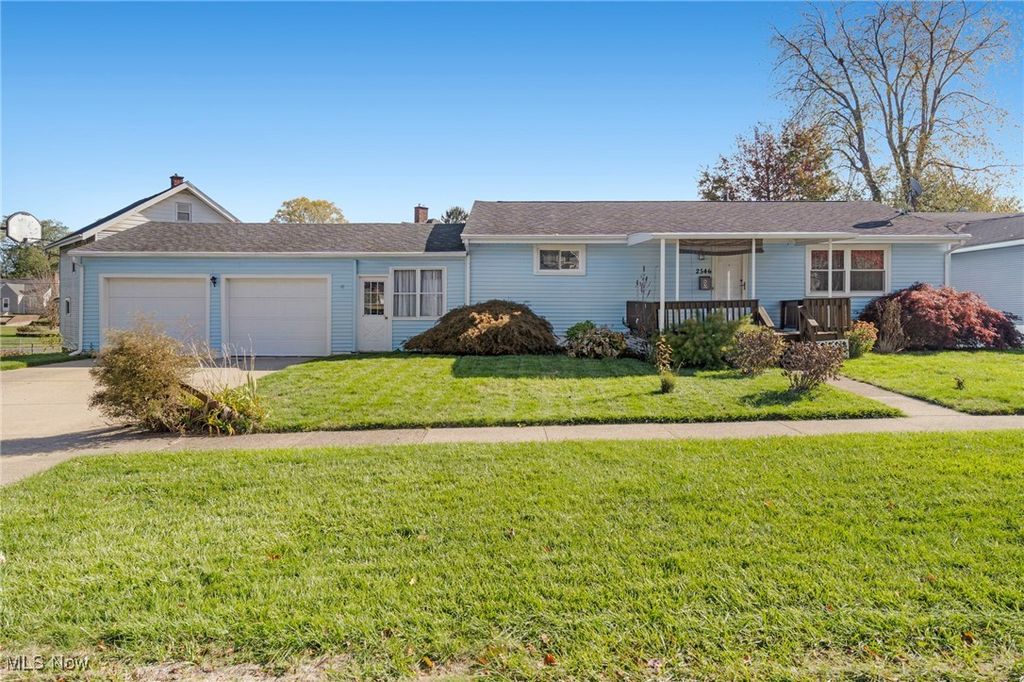 Photo of 2546 Coventry Boulevard NE, Canton, OH 44705 (MLS # 5167612)